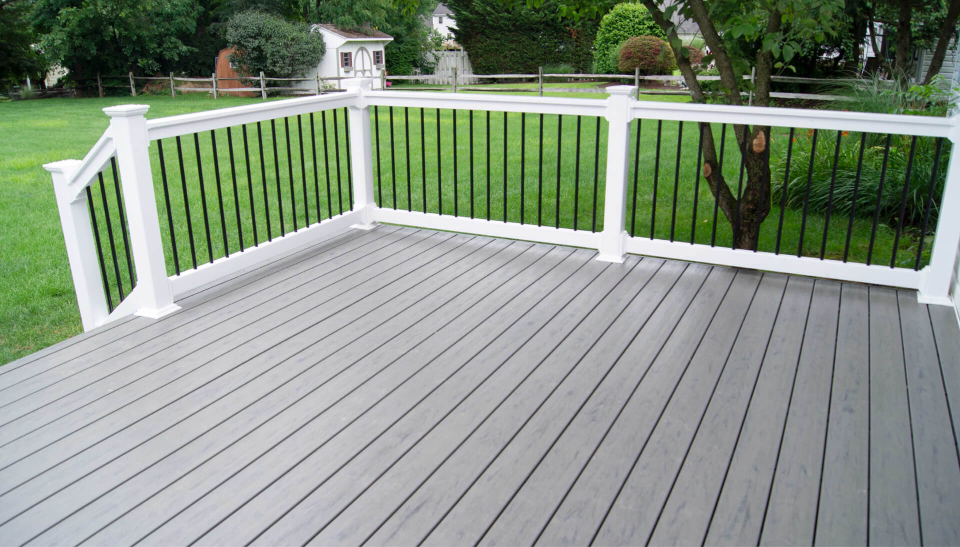 Expert Deck Builders in Rockville, MD: Get Beautiful Deck Railing and Covers